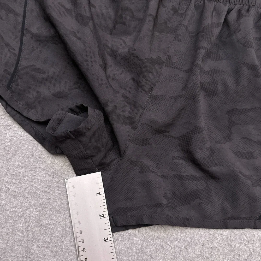 ASICS Piped Run Running Shorts Womens Large Gray Camo‎ Lightweight 2.5